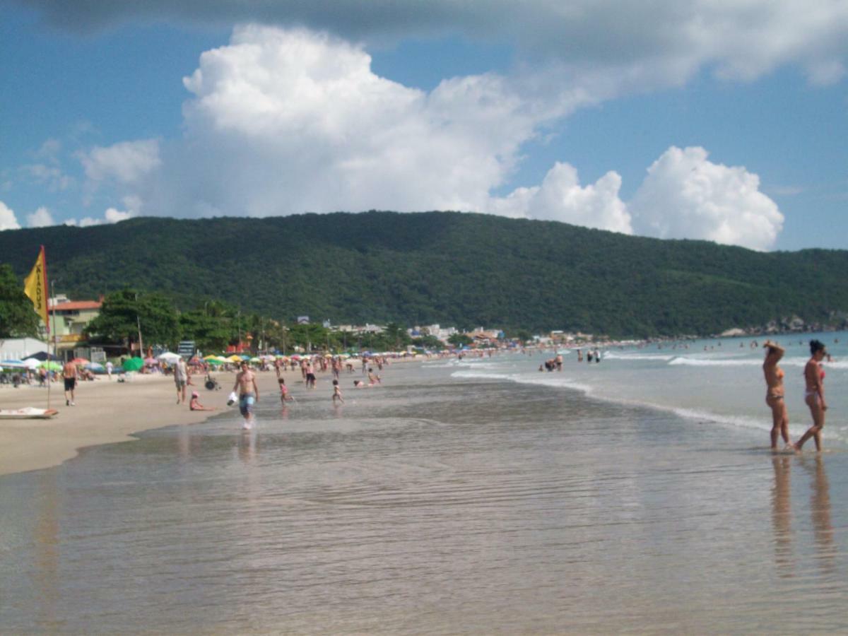 Apto 2 Quartos No Centro De Bombinhas, 130 Metros Praia Extérieur photo